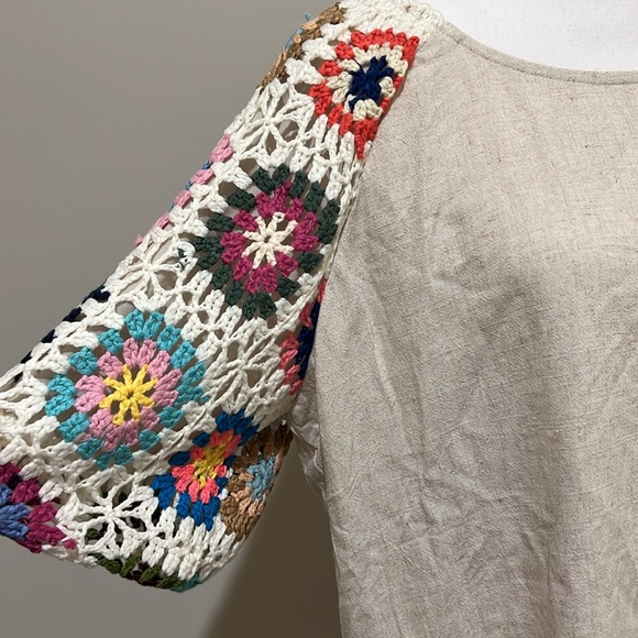 EUC Women’s UMGEE $70 Linen Blend Crochet Sleeve Top Plus Size 1XL Boho Beach - Picture 9 of 16